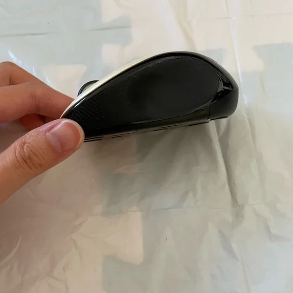 Logitech wireless mouse - Picture 2 of 6